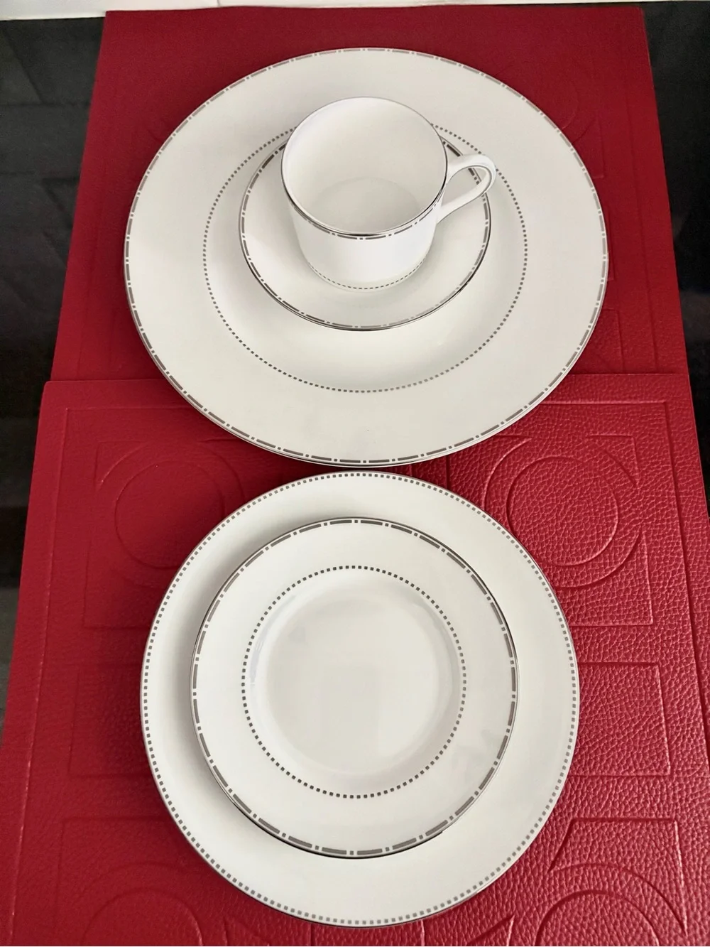 Vera Wang Wedgewood 5 piece Place setting BAGUETTE China Brand NEW